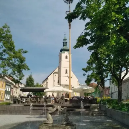 Haus Waldviertel Am Herrensee ليتشاو